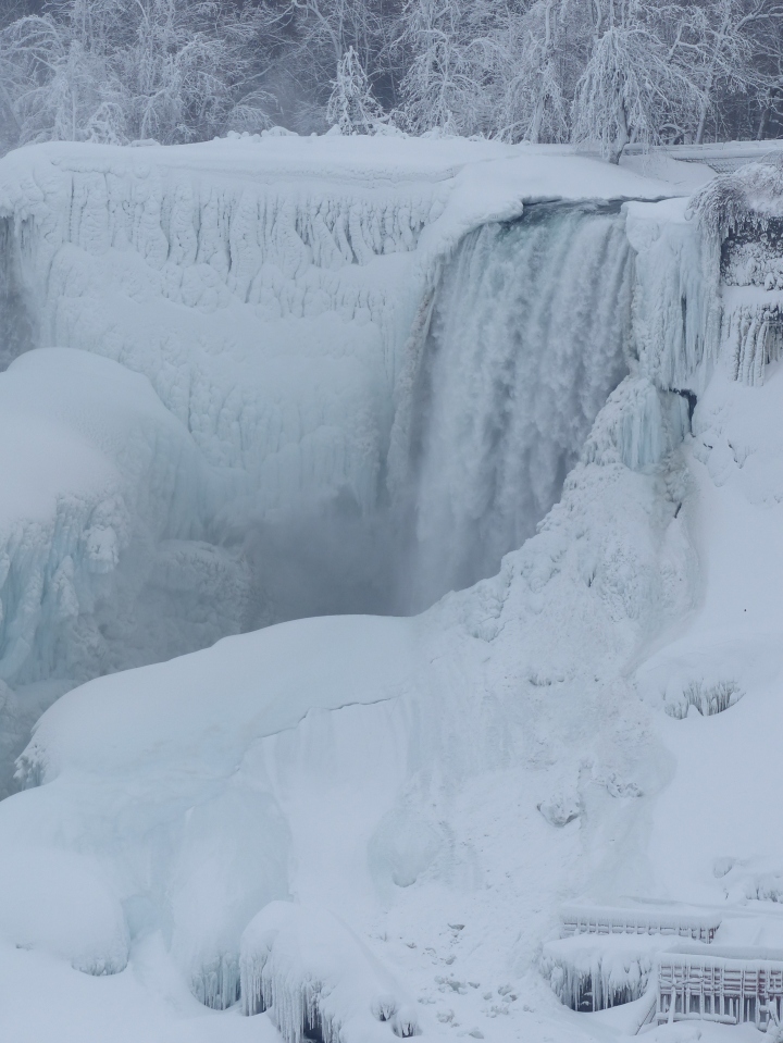 American Falls winter 2015 close-up